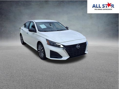 Used 2025 Nissan Altima 2.5 SV FWD image 1