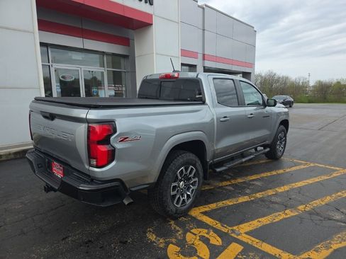 Used 2024 Chevrolet Colorado Z71 w/ Z71 Convenience Package 2 image 3