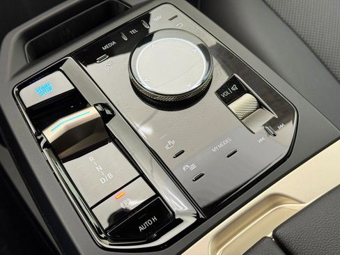 Used 2024 BMW iX xDrive50 w/ Sport Package image 36