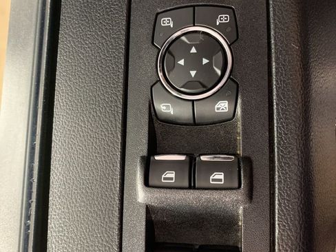 Used 2021 Ford F250 Lariat w/ Chrome Package image 16