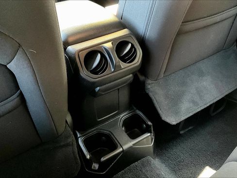 Used 2021 Jeep Wrangler Unlimited Sport AWD/4WD image 8