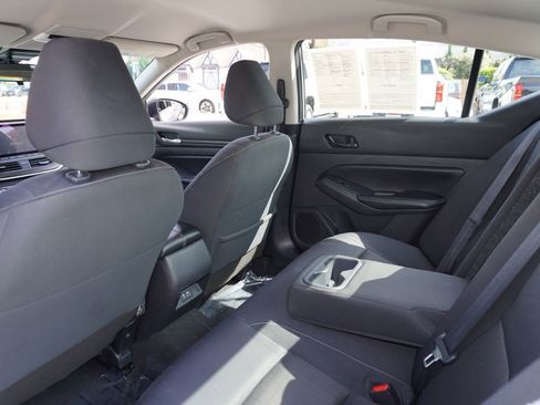 Used 2024 Nissan Altima 2.5 SV FWD image 8