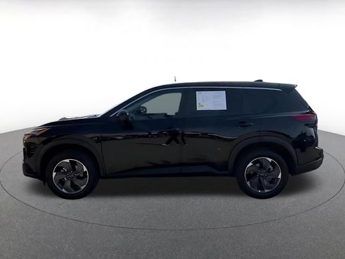 Used 2025 Nissan Rogue SV FWD image 9