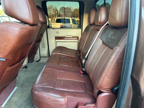 Used 2011 Ford F250 King Ranch w/ King Ranch w/Chrome Pkg image 12