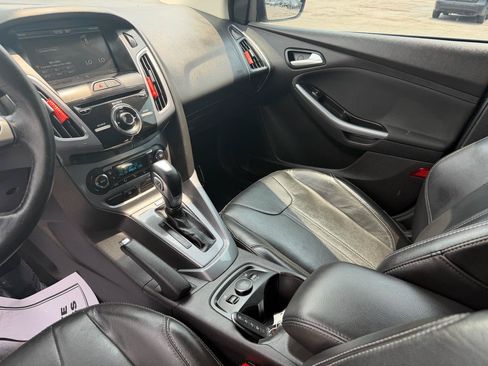 Used 2014 Ford Focus Titanium FWD image 22
