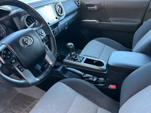 Used 2021 Toyota Tacoma TRD Sport w/ Technology Package AWD/4WD image 13