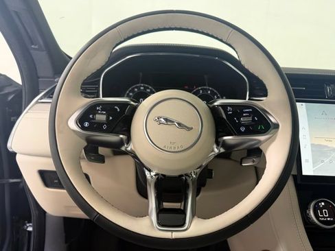 Certified 2026 Jaguar F-PACE R-Dynamic S AWD/4WD image 21