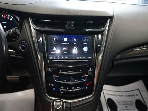 Used 2018 Cadillac CTS Vsport Premium Luxury RWD image 7