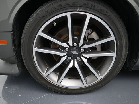 Used 2023 Dodge Challenger R/T image 9