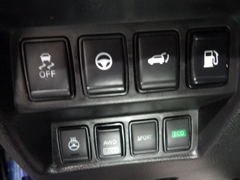 Used 2020 Nissan Rogue SL AWD/4WD image 21