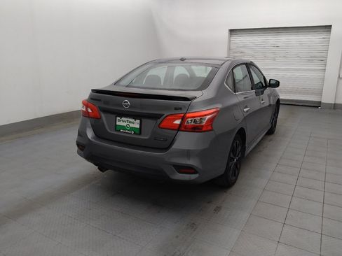 Used 2018 Nissan Sentra SR w/ SR Midnight Edition Package image 10