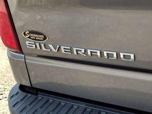 Used 2020 Chevrolet Silverado 1500 Custom w/ Custom Value Package image 32