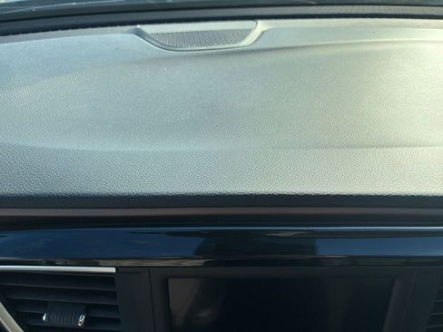 Used 2023 Chrysler Voyager LX image 18