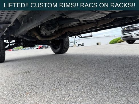 Used 2022 Toyota Tacoma TRD Sport w/ TRD Premium Sport Package AWD/4WD image 28