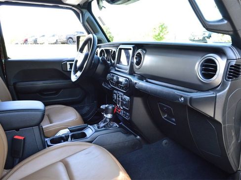 Certified 2020 Jeep Gladiator Rubicon w/ LED Lighting Group image 33