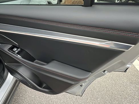 Used 2025 Jeep Wagoneer S Limited w/ Comfort Package image 22