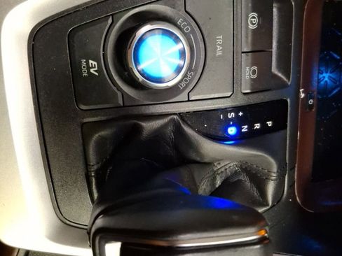 Used 2022 Toyota RAV4 Limited image 25