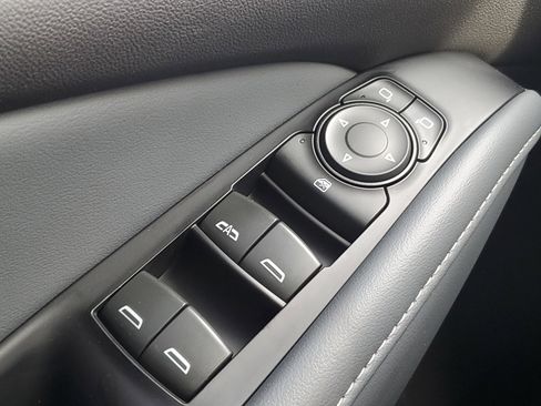 Used 2019 Buick Enclave Essence w/ LPO, Sport Appearance Package image 28