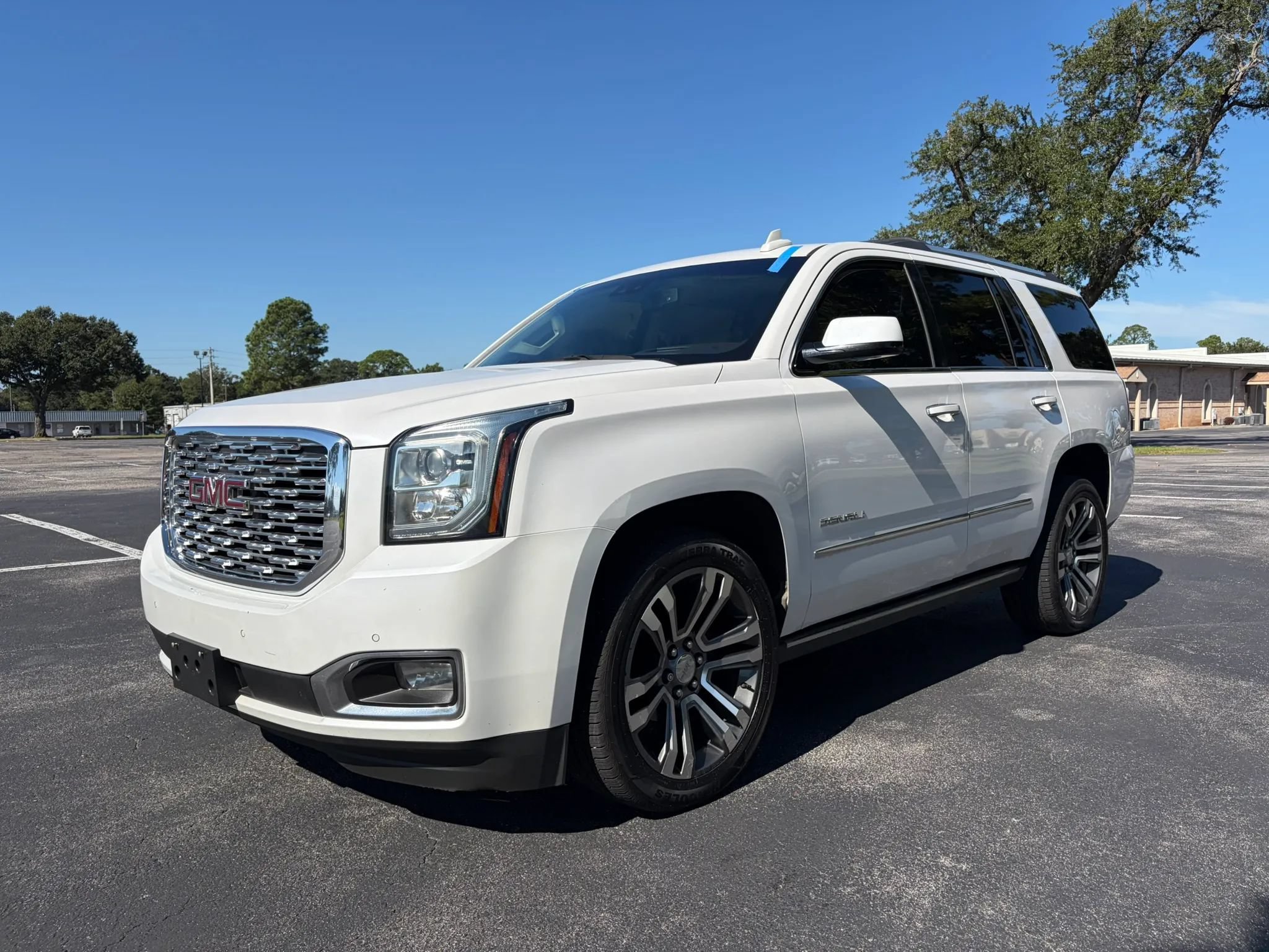Used 2019 GMC Yukon Denali w/ Denali Ultimate Package RWD image 2