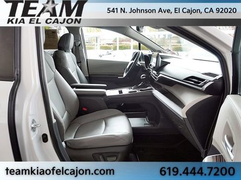 Used 2022 Toyota Sienna XLE w/ XLE Plus Package FWD image 11