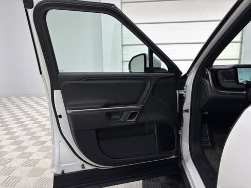 Used 2024 Rivian R1S Adventure image 16