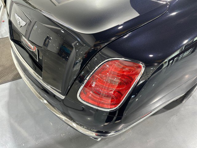 Used 2011 Bentley Mulsanne RWD image 30