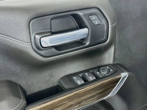 Used 2022 Chevrolet Silverado 1500 RST w/ Safety Package AWD/4WD image 17