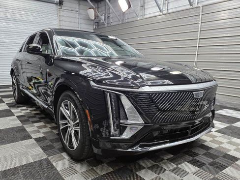 Used 2024 Cadillac Lyriq Luxury RWD image 5