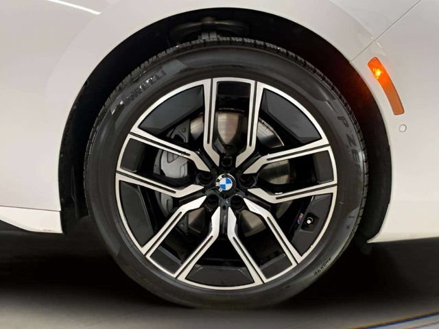 Used 2026 BMW 740i RWD image 90