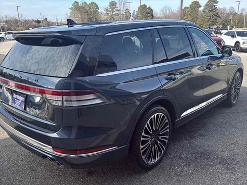 Used 2021 Lincoln Aviator Black Label w/ Dynamic Handling Package image 4