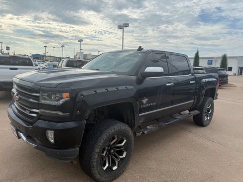 Used 2018 Chevrolet Silverado 1500 LTZ Z71 w/ LTZ Plus Package AWD/4WD image 3