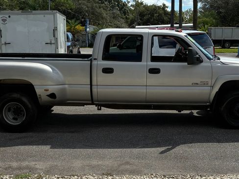 Used 2005 GMC Sierra 3500 SLT w/ Heavy-Duty Power Package RWD image 4