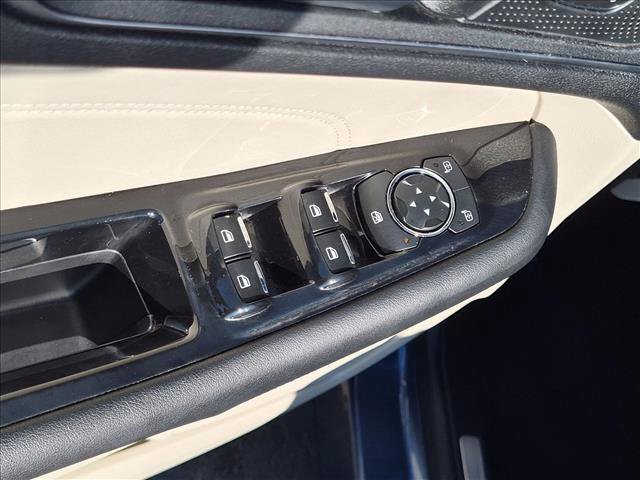 Used 2019 Ford Edge Titanium FWD image 12