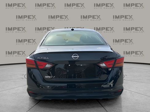 Used 2025 Nissan Altima 2.5 SV image 4