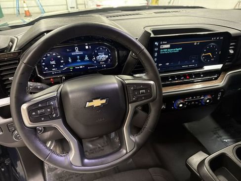 Certified 2023 Chevrolet Silverado 1500 LT AWD/4WD image 17
