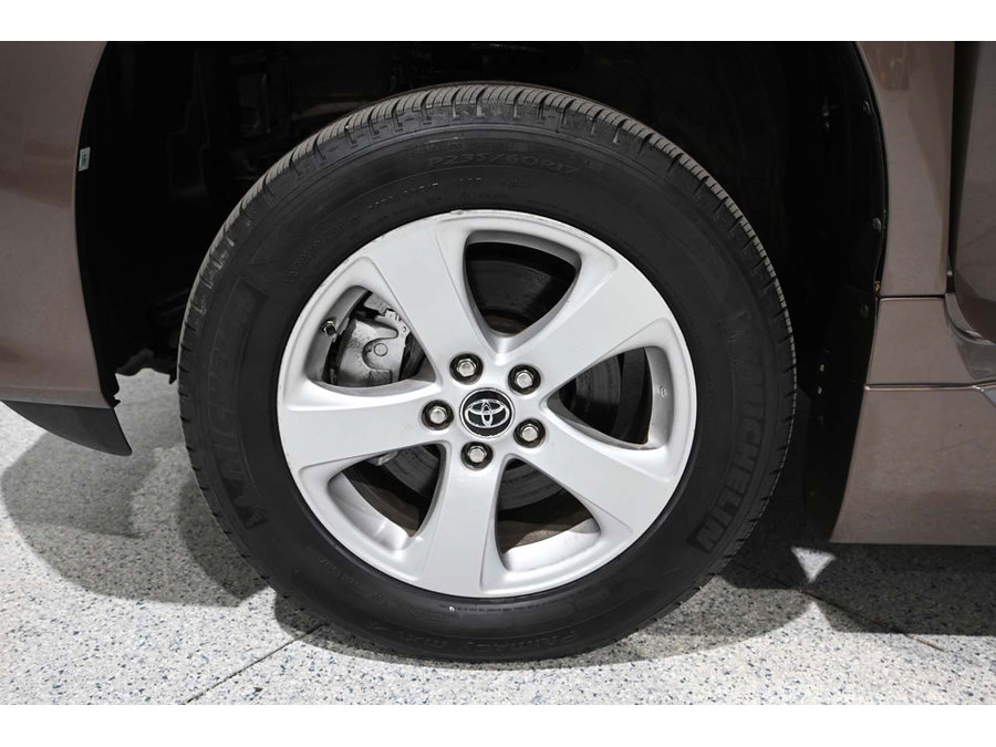 Used 2020 Toyota Sienna LE FWD image 12