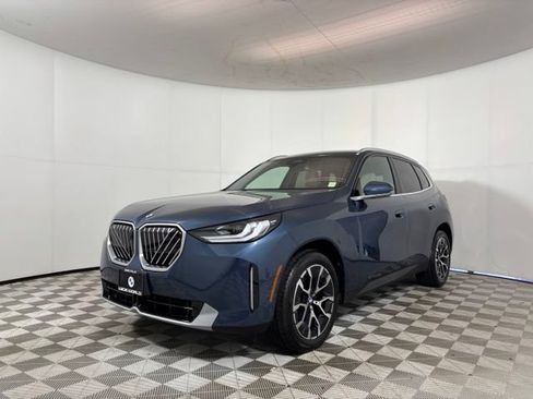 Used 2026 BMW X3 xDrive30i w/ Premium Package AWD/4WD image 3