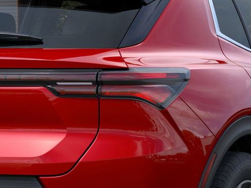 New 2026 Chevrolet Equinox EV LT image 11