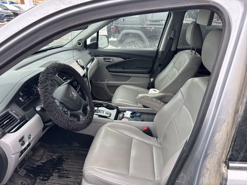 Used 2019 Honda Pilot Touring image 15