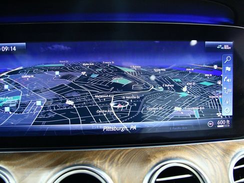 Used 2020 Mercedes-Benz E 350 4MATIC Sedan image 11