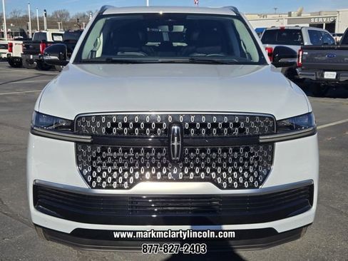 New 2026 Lincoln Navigator L Reserve AWD/4WD image 16