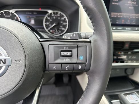 Used 2021 Nissan Rogue SL FWD image 28