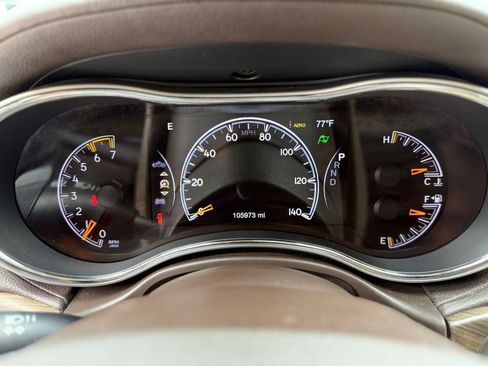 Used 2018 Jeep Grand Cherokee Overland AWD/4WD image 11
