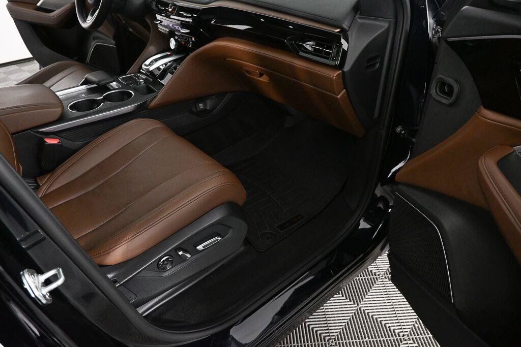 Used 2023 Acura MDX w/ Technology Package FWD image 26