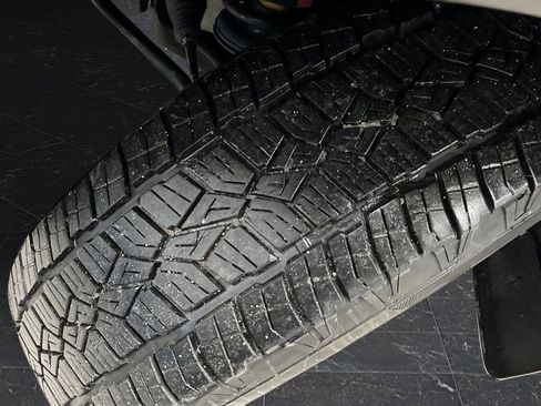 Used 2024 Nissan Titan PRO-4X w/ Pro-4x Utility Package image 37