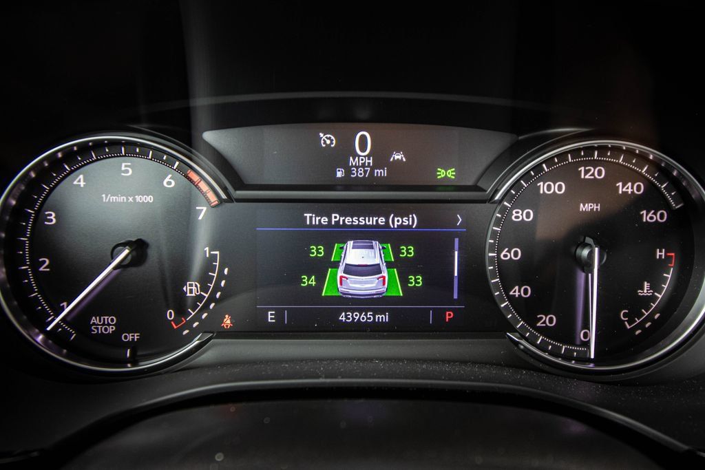 Used 2023 Cadillac XT6 Luxury FWD image 38