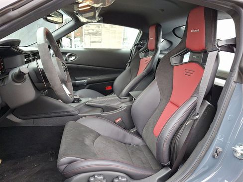 New 2024 Nissan Z NISMO w/ Floor Mat Package image 8