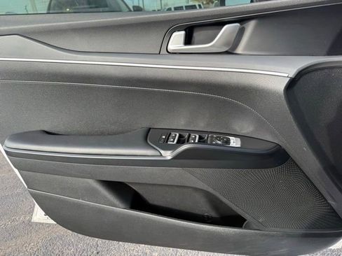 Used 2022 Kia K5 LXS image 13