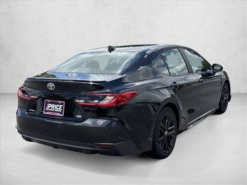 Certified 2026 Toyota Camry SE FWD image 5