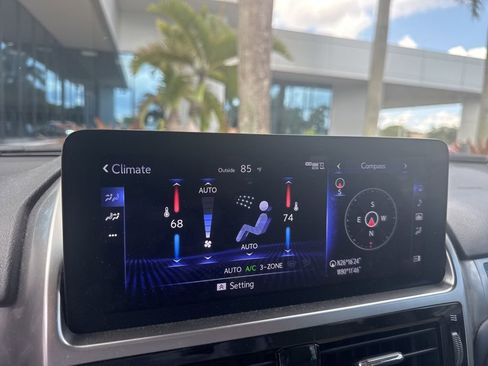 Used 2023 Lexus GX 460 Luxury w/ Sport Design Package AWD/4WD image 2